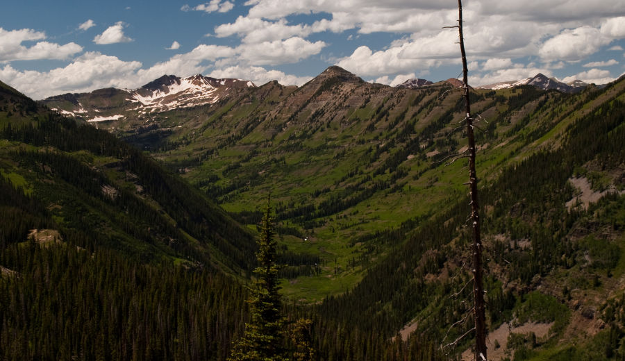 Oh-Be-Joyful valley visible from Gunsight Pass Road